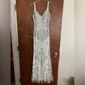 Wedding dress/ prom dress